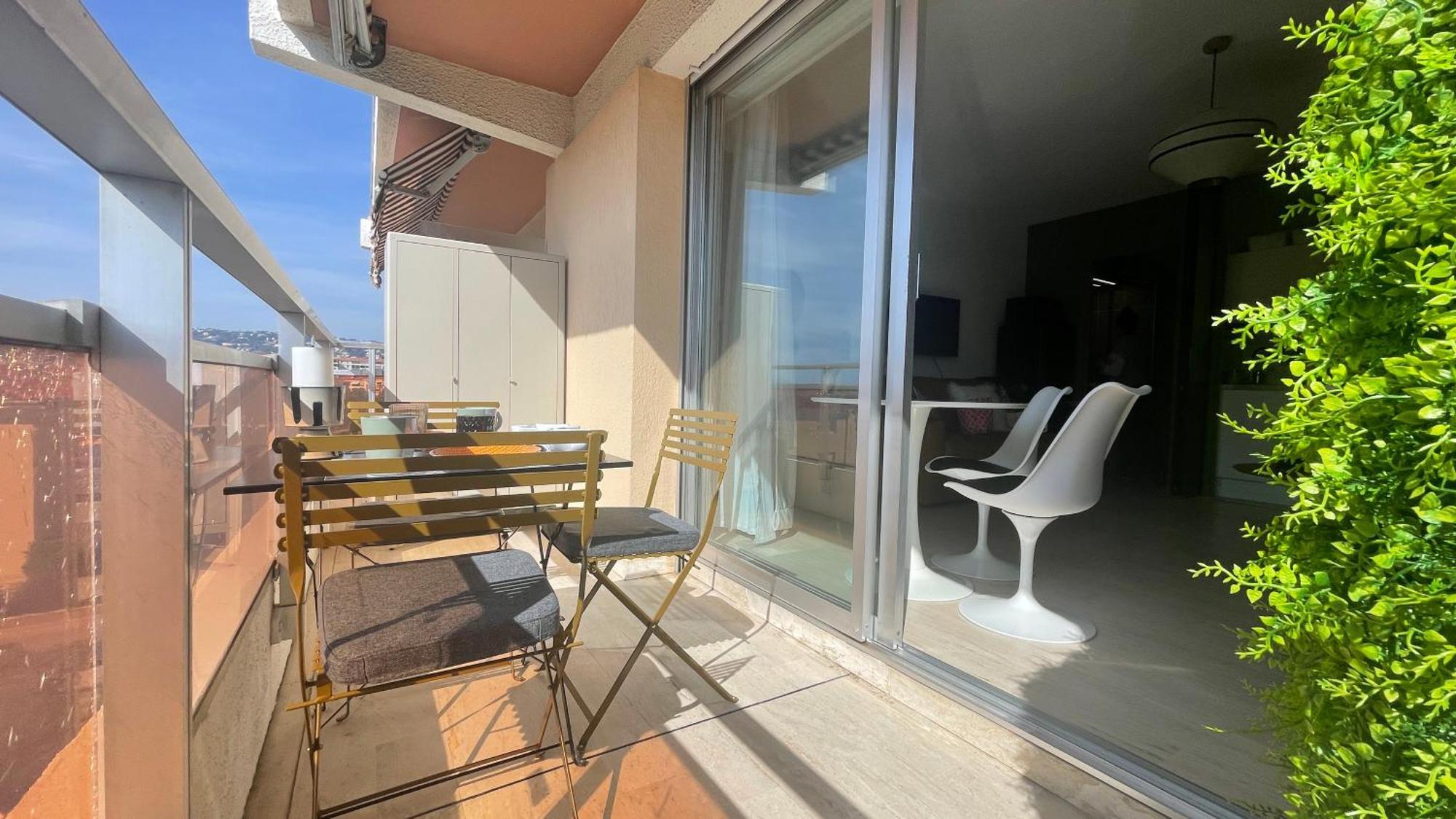 Studio Vue Mer - Terrasse - Parking - Plage Apartment Juan-les-Pins Exterior photo